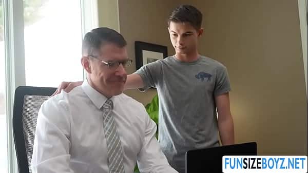 Max Ryder barebacked by Doctor Legrand Wulf