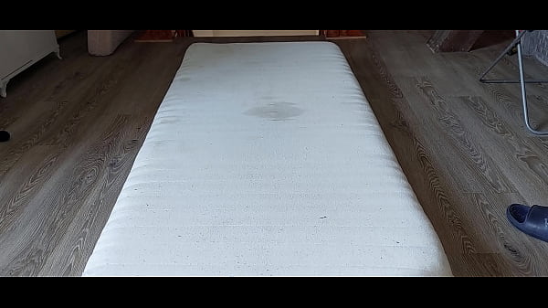 humping mattress and pee