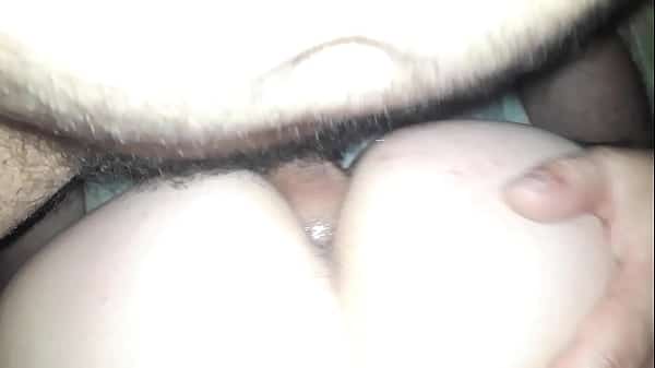 Levando rolada bem gostoso