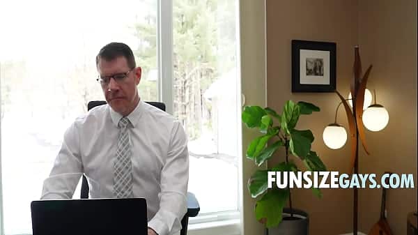 Twink Patient Visits DILF Doctor’s House