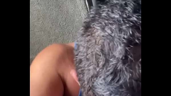 Dentro do ônibus de viagem com o Pauzudo gostoso parte 1