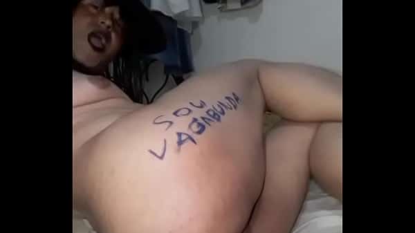 Traveca sapeca ferro na boneca