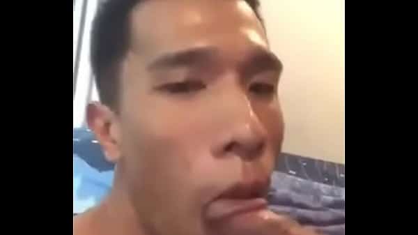 Cái Miệng xinh xinh BJ cặc Chồng