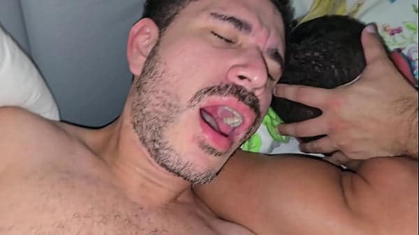 Suruba com os amigos depois de umas e outras no bar – full sheer