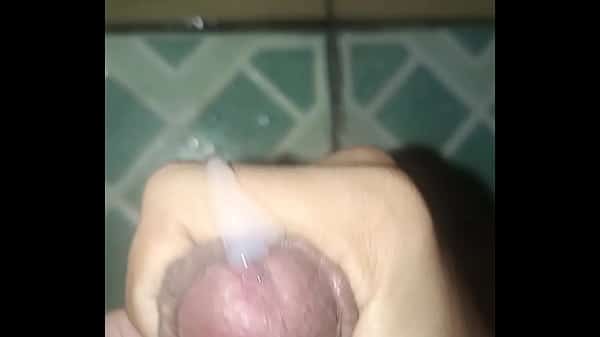 cumshot on a femboy, add me on discord, user in bio!!