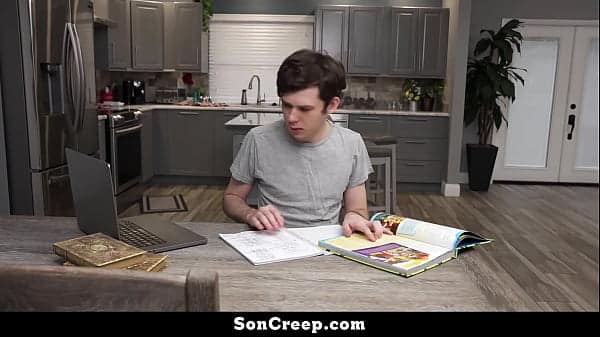 Twink Stepson Falls Into Stepdad’s Trap, Ending in A Wild and Dominating Encounter – Soncreep