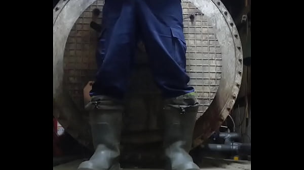 A gay man from Russia jerks off the smallest dick in the world on camera!